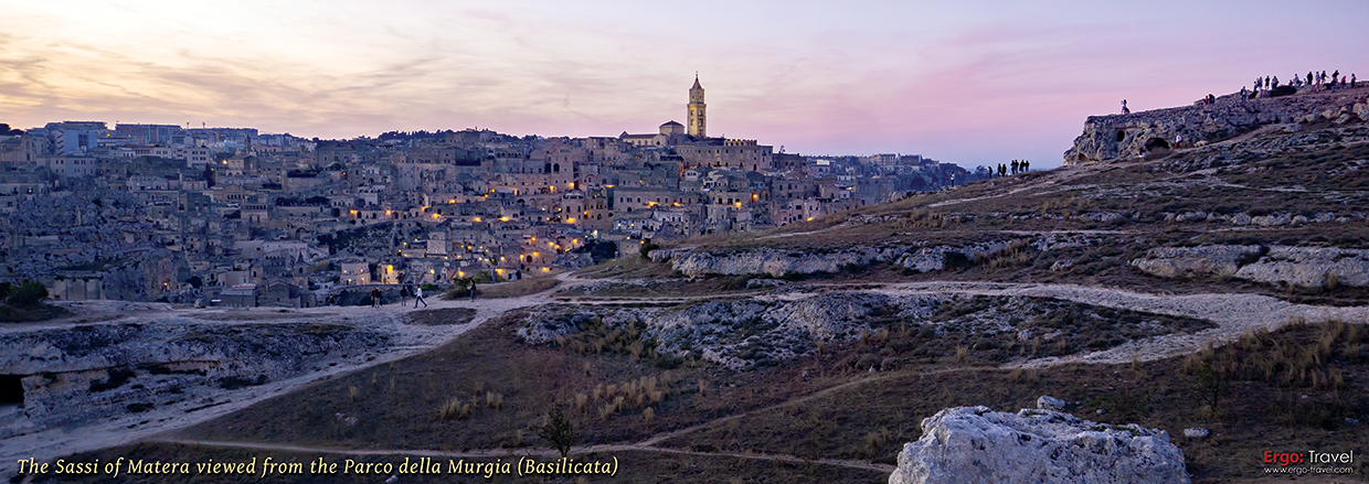 Tos_Crete Overlooking the ravine from the Murgia